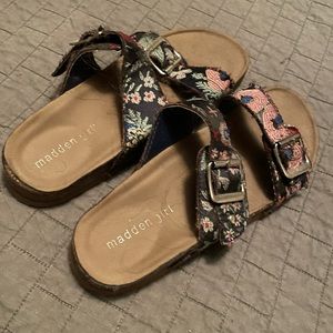 Steve Madden Madden Girl Birkenstock style sandals size 7